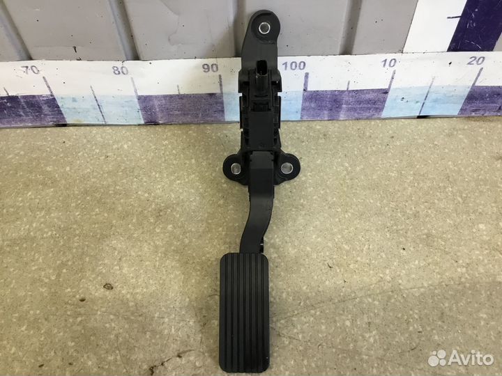 Педаль газа Hyundai Solaris 2017