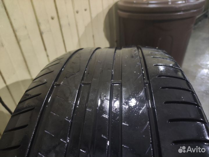 Pirelli Scorpion 255/45 R19 100V