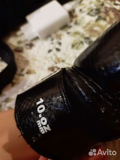 Боксерские перчатки