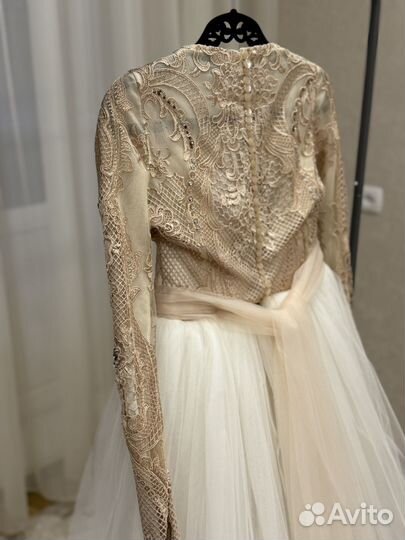 Свадебное платье 42 44 бу