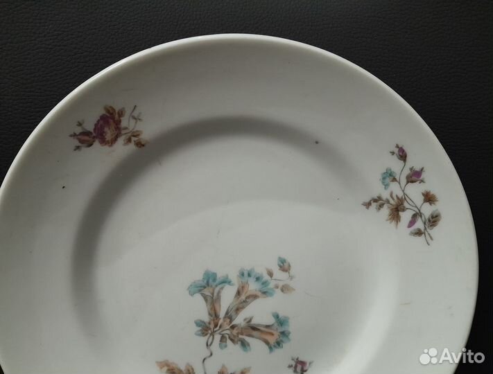 Тарелка И.Е.Кузнецова на Волхове. 1880-1890 г