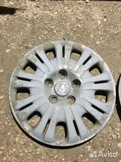 Колпаки 2 шт. Honda r15 оригинал