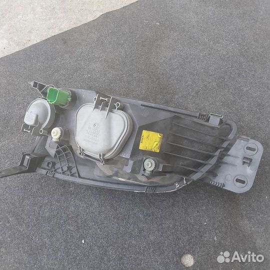 Ford Fiesta 4 правая фара рестайлинг 99-2001г