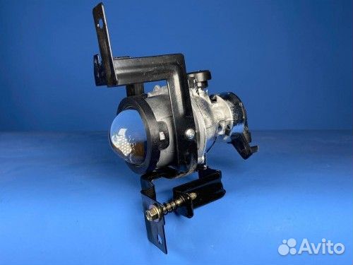 Противотуманная фара правая