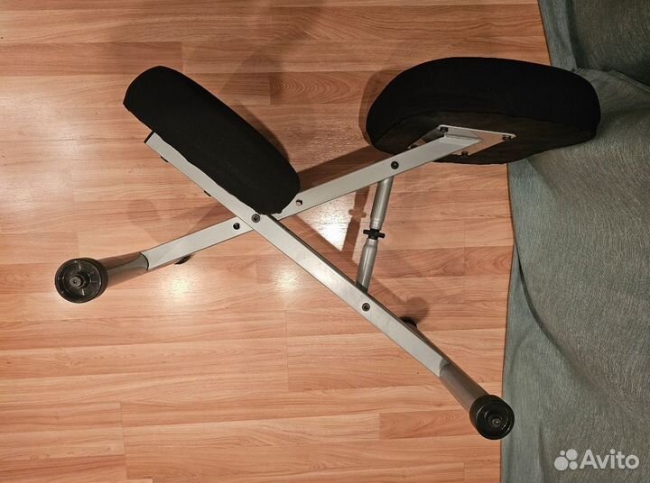 Коленный стул smartstool