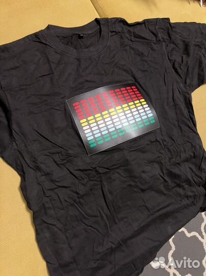Футболка эквалайзер. Светится