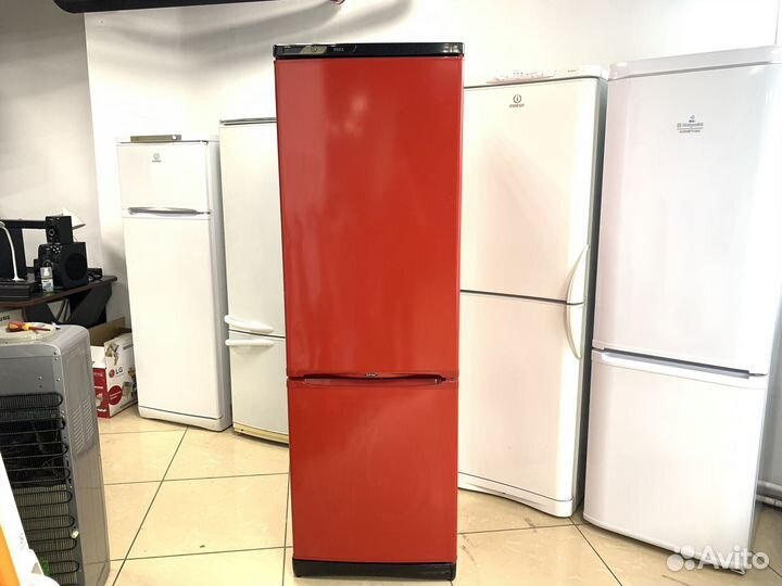 Холодильник ретро