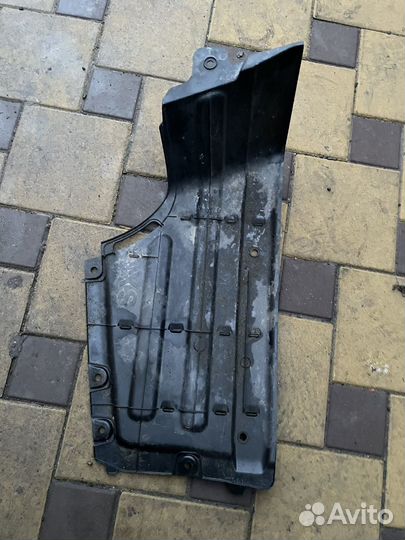 Пыльник задний Kia Carnival 3 YP