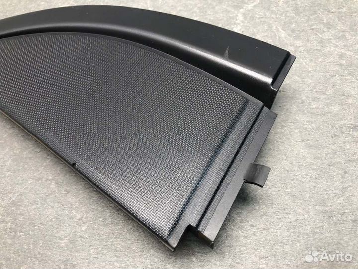 Накладка двери задняя левая Hyundai Sonata EF G4JP