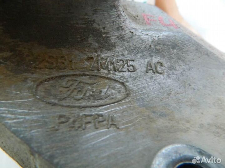 Кронштейн кпп для Ford Fusion 2002-2012г