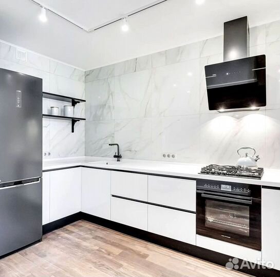 Кухня в потолок на заказ