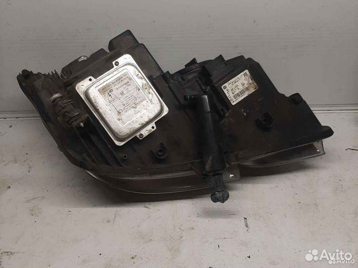 Фара передняя левая Mercedes W207