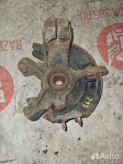 Кулак передний правый Volkswagen Polo 5 сbz 2012