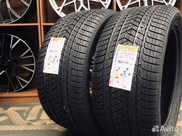 Pirelli Scorpion Winter 285/45 R22