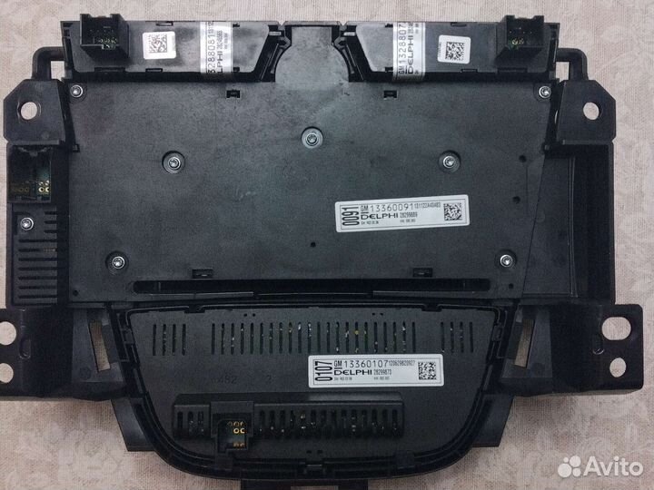 Блок управления магнитолой климатом Опель Астра J