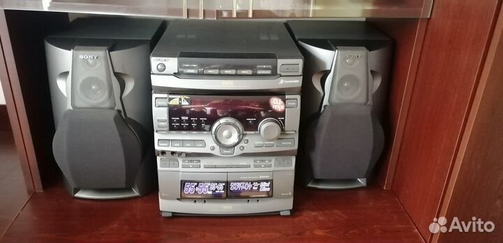 Музыкальный центр sony