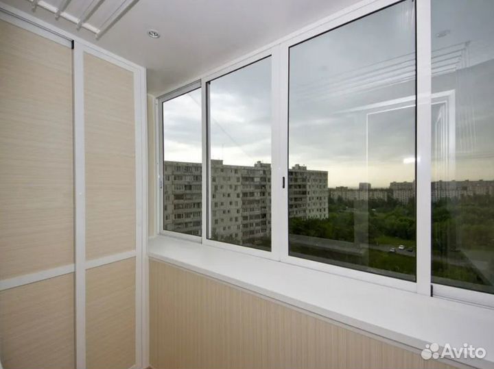 Остекление балкона с расширением