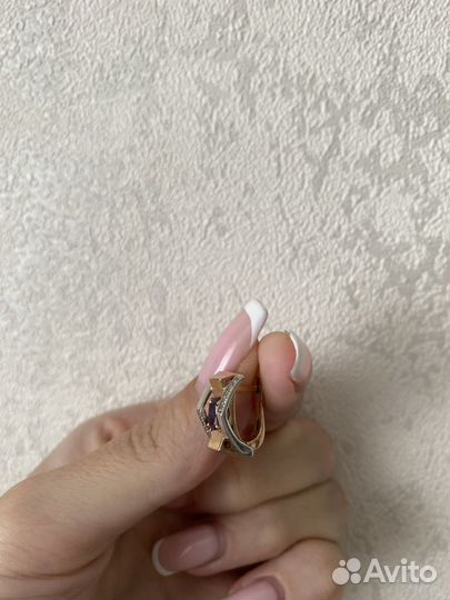Золотые серьги