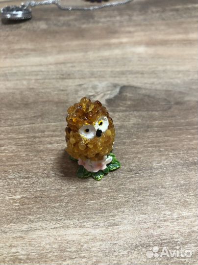 Статуэтка сова из янтаря