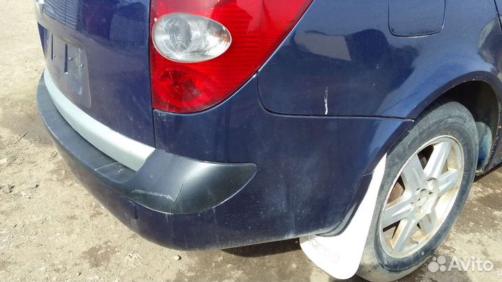 Бампер задний Рено Лагуна 2 универсал