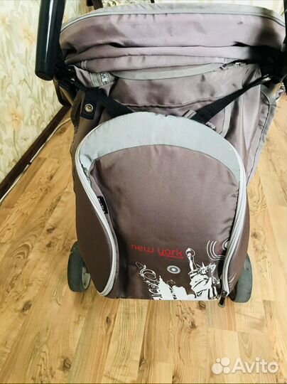 Прогулочная коляска