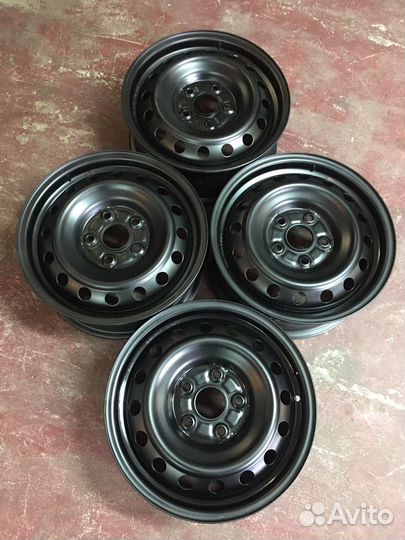 Железные диски r15 5на114,3 Toyota