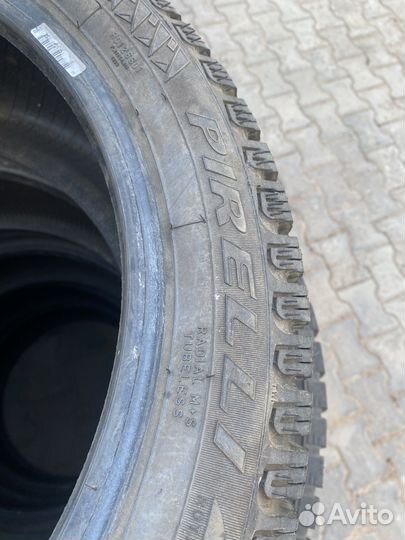 Pirelli Carrier 225/45 R17 19L