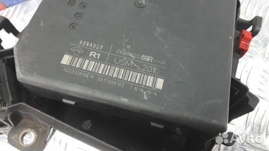 Блок комфорта renault megane 3 (4UK19M302)