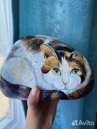 Камень кот