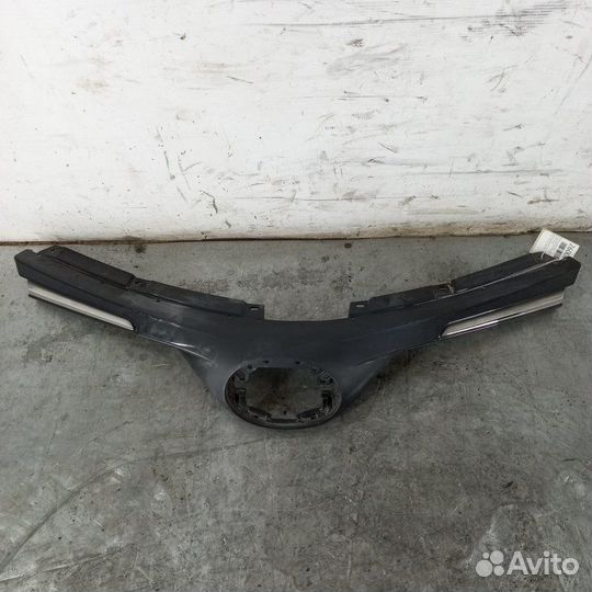 Решетка радиатора Toyota Rav4 40 2013-2015