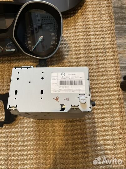 Мультимедиа система Ford Kuga