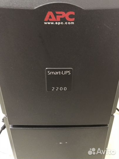 Ибп APC Smart UPS 2200