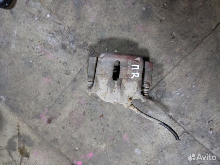 Суппорт тормозной передний правый Renault Megane 2