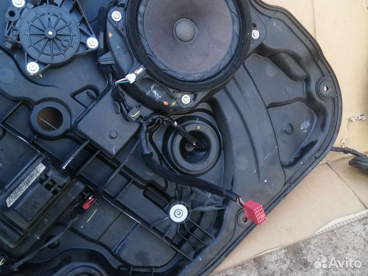 Стеклоподъемник задний левый Hyundai Sonata