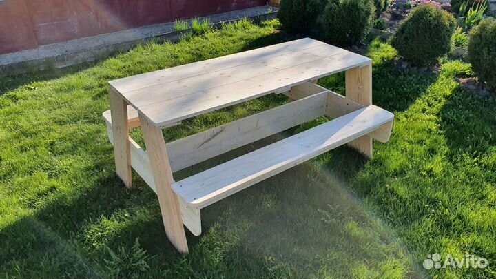 Детский столик для игровой площадки