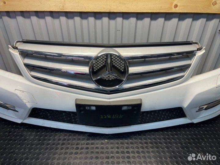 Бампер передний Mercedes C-Class W204