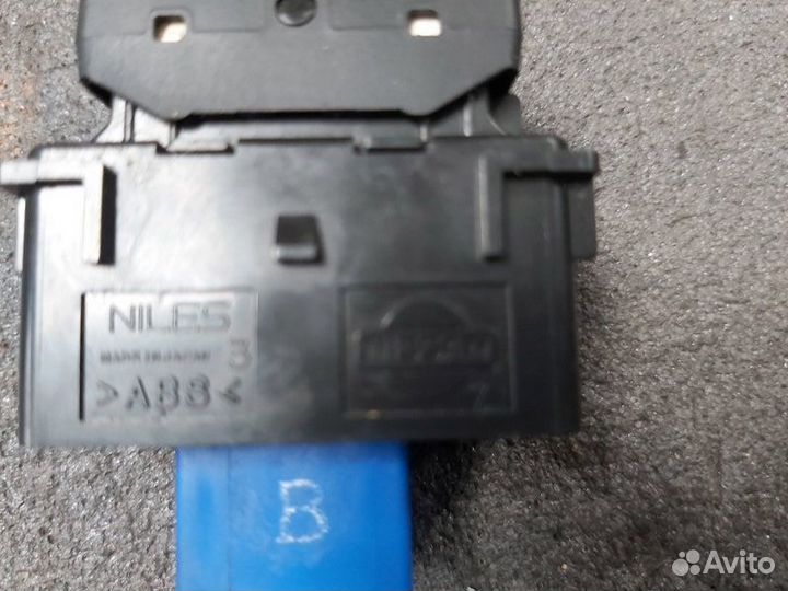 Кнопка центрального замка Infiniti Fx37 2012