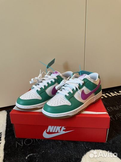 Nike dunk stadium green and white