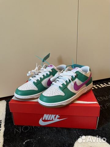 Nike dunk stadium green and white