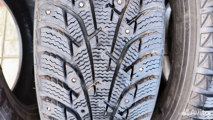 Maxxis Premitra Ice Nord NS5 215/65 R16