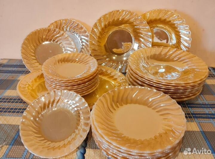 Набор тарелок