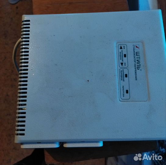 Стабилизатор напряжения 