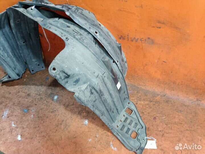 Подкрылок Honda Stepwgn RG3 передний