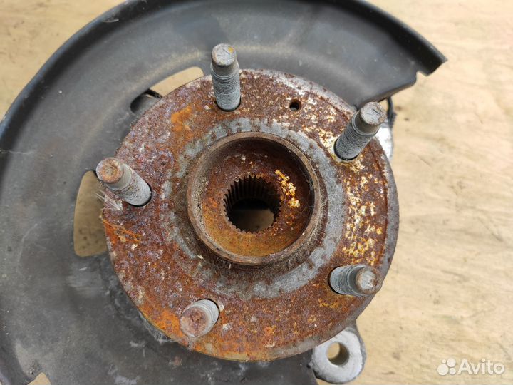 Кулак поворотный правый 1.3 1.4 1.6 Opel Astra J