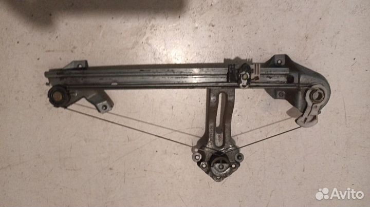 Стеклоподъемник механ. задний левый Opel Vectra B