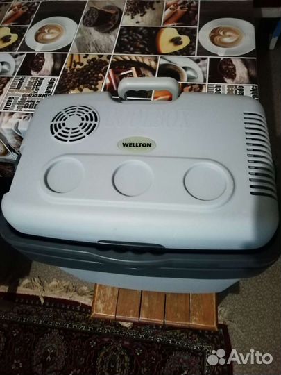 Автомобильный холодильник 12 220 вт