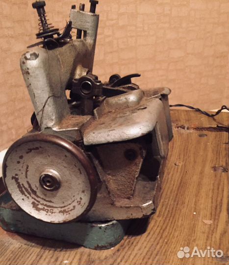 Швейная машина им. калинина и оверлок