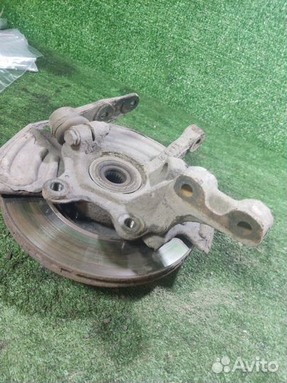 Кулак поворотный передний левый Renault Symbol 2