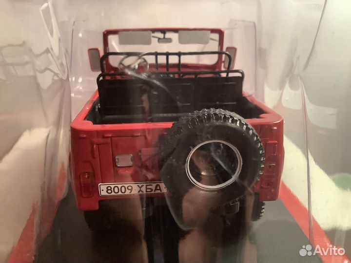 Модель автомобиля уаз-469Б 1:24 Ашет