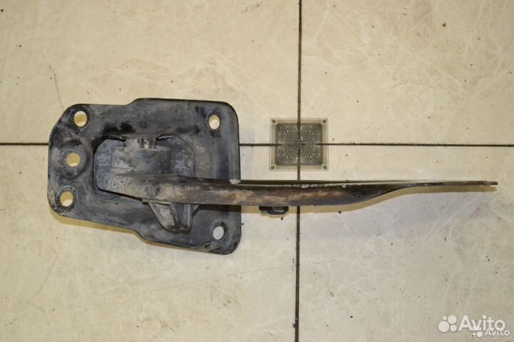 Рычаг продольный задний левый Skoda Octavia А5